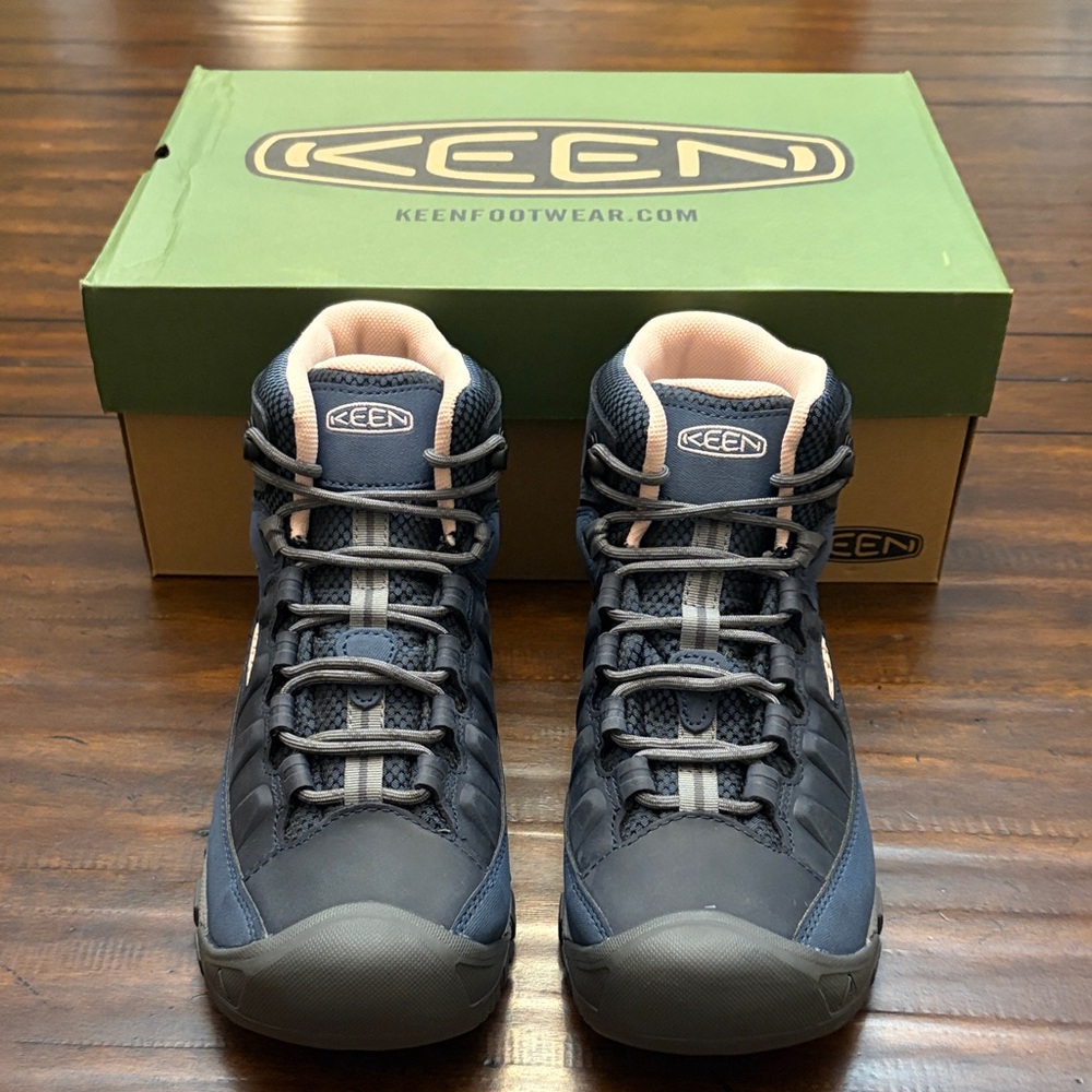 Keen Targhee III Navy Blue and Light Pink Hiking Boots Leather waterproof